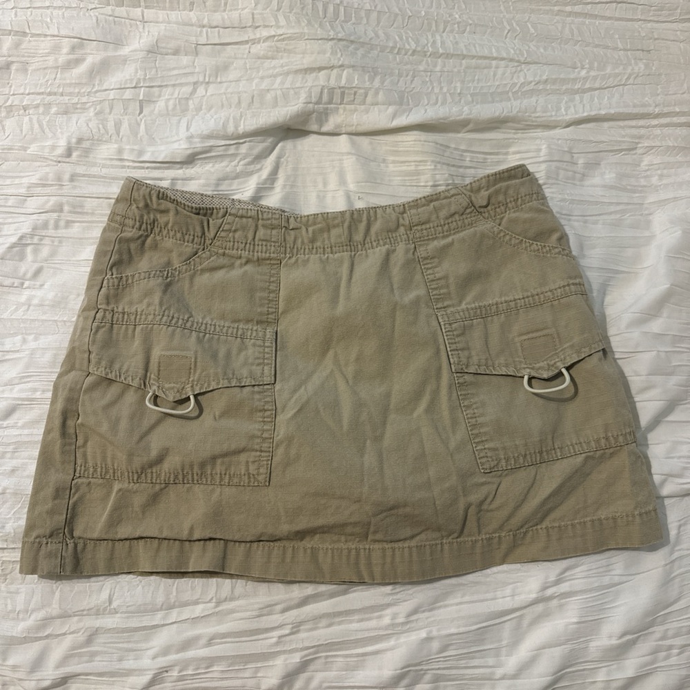 Vintage Jordache skort. Says size 3/4. Fits me perfectly and I’m a size 25.